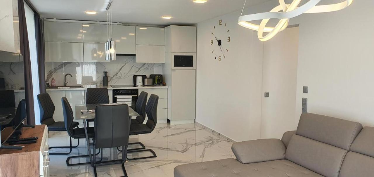 Luxury Apartments In Balatonalmadi, Almadi Lux Apartman II - Crystal White Exterior photo