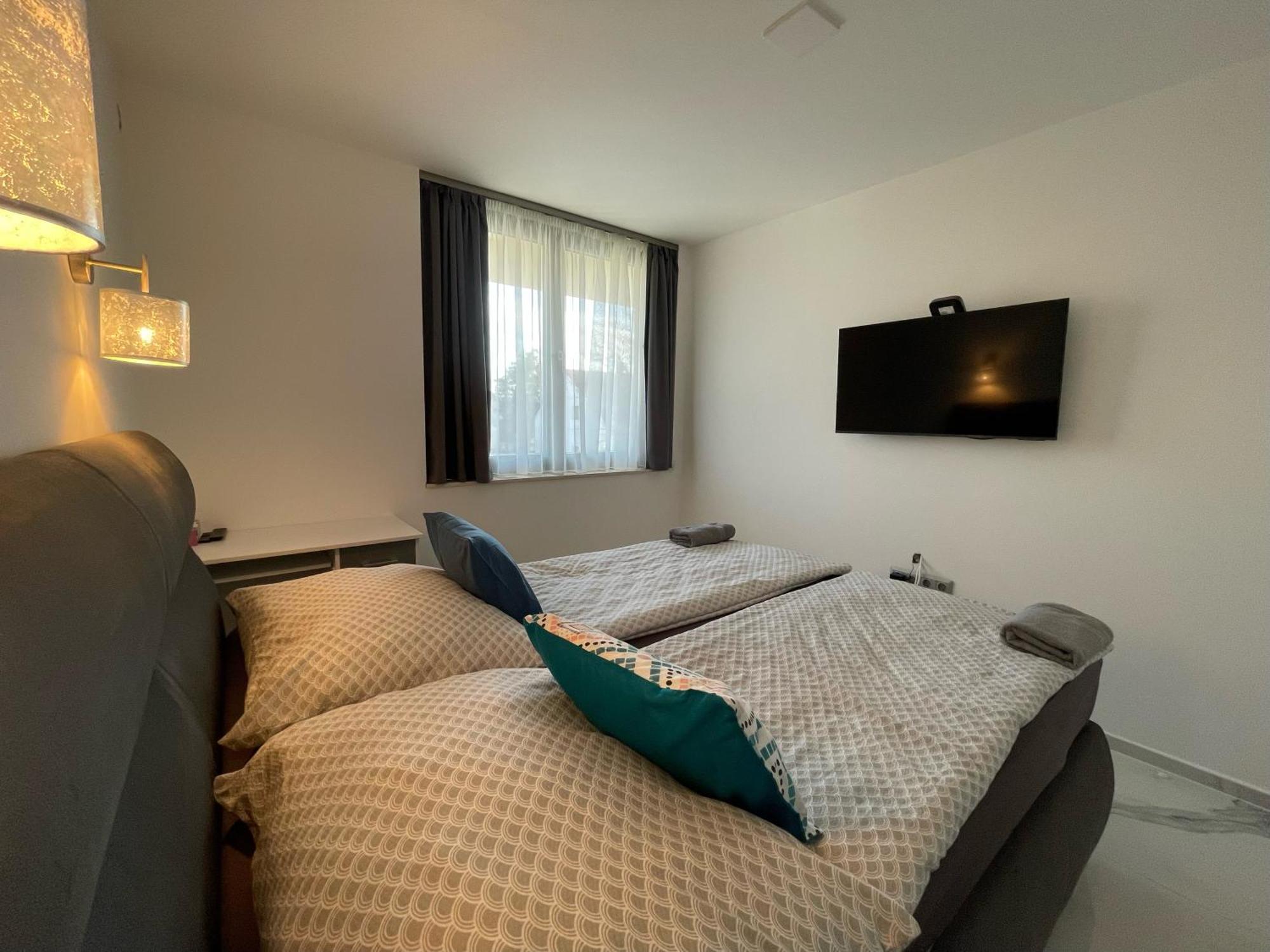 Luxury Apartments In Balatonalmadi, Almadi Lux Apartman II - Crystal White Exterior photo